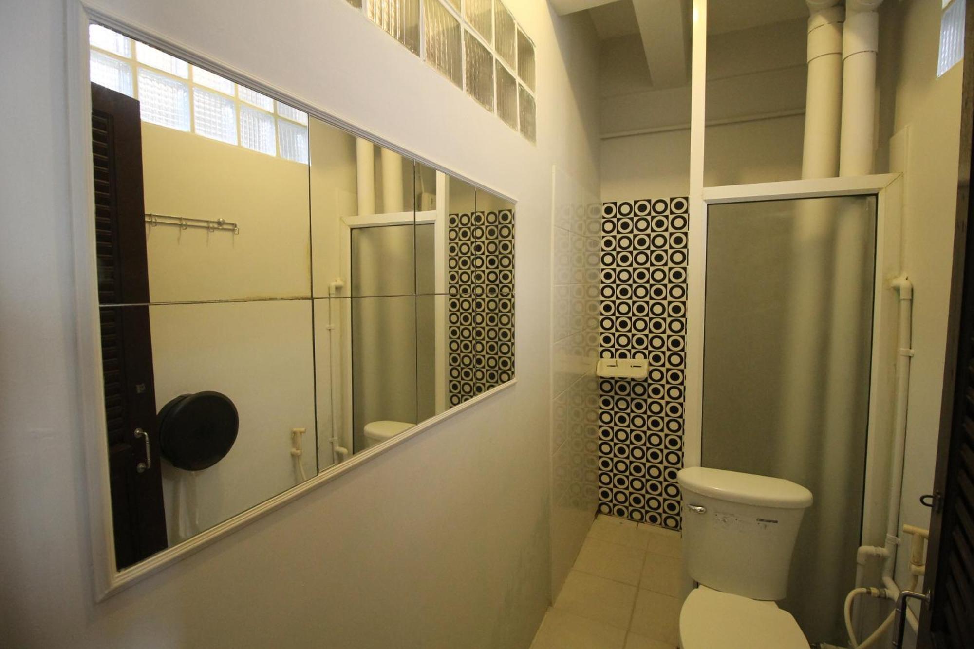 Baan Nampetch Hostel Bangkok Zewnętrze zdjęcie