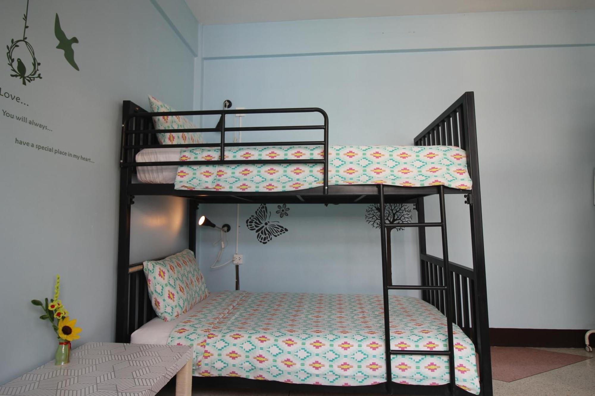 Baan Nampetch Hostel Bangkok Zewnętrze zdjęcie