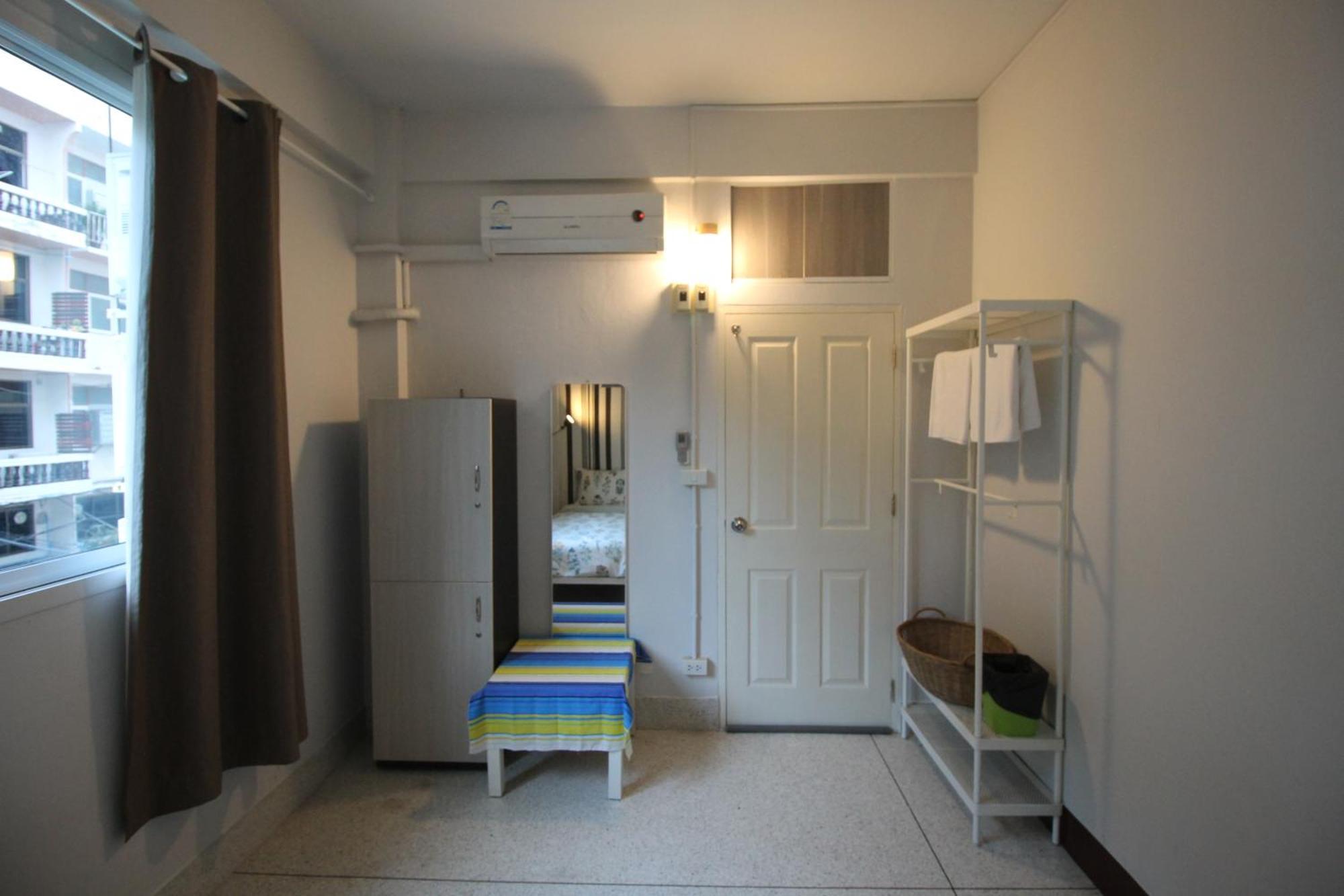 Baan Nampetch Hostel Bangkok Zewnętrze zdjęcie