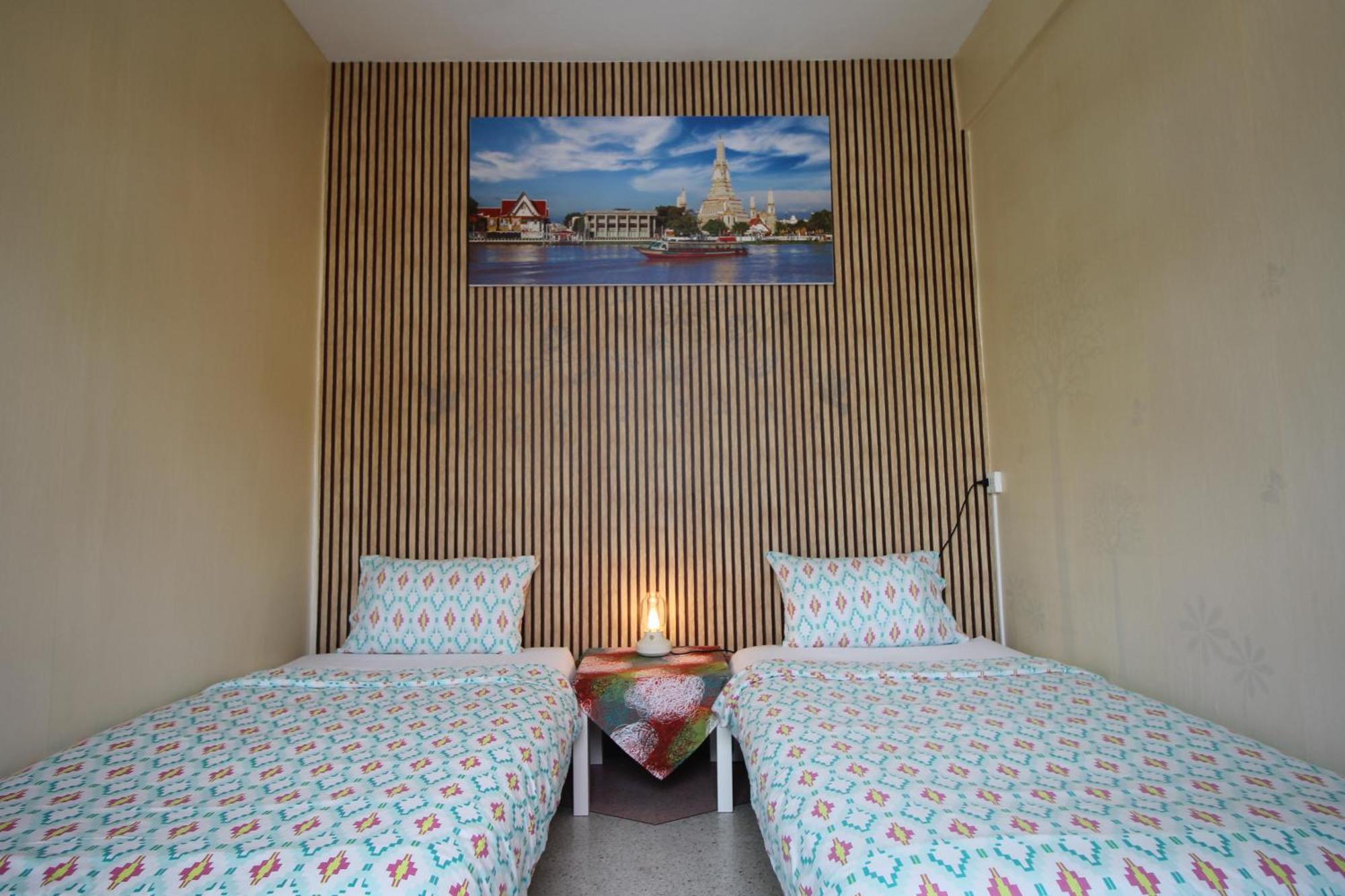 Baan Nampetch Hostel Bangkok Zewnętrze zdjęcie