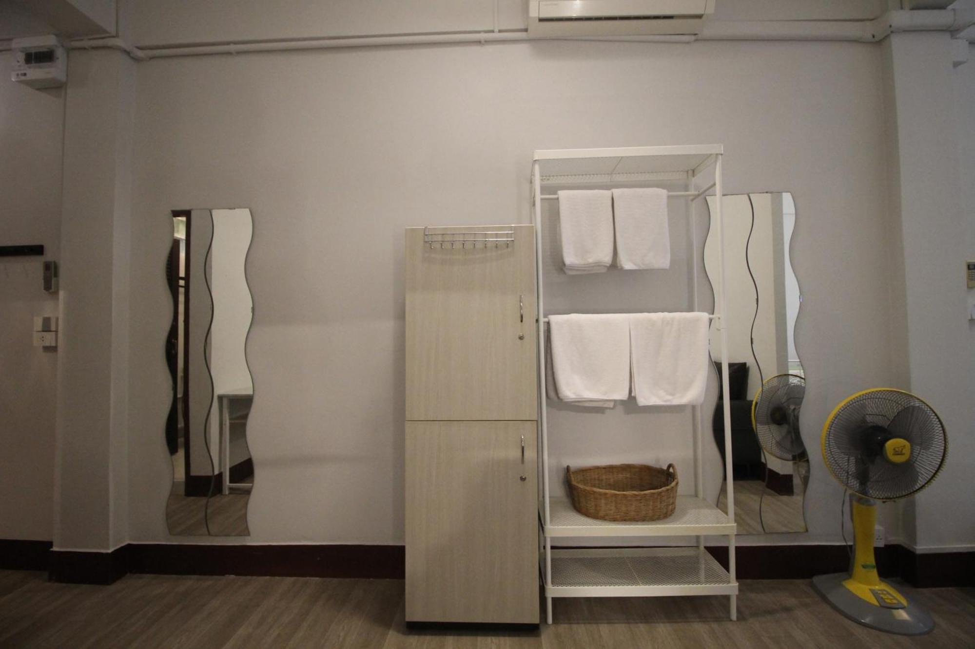 Baan Nampetch Hostel Bangkok Zewnętrze zdjęcie