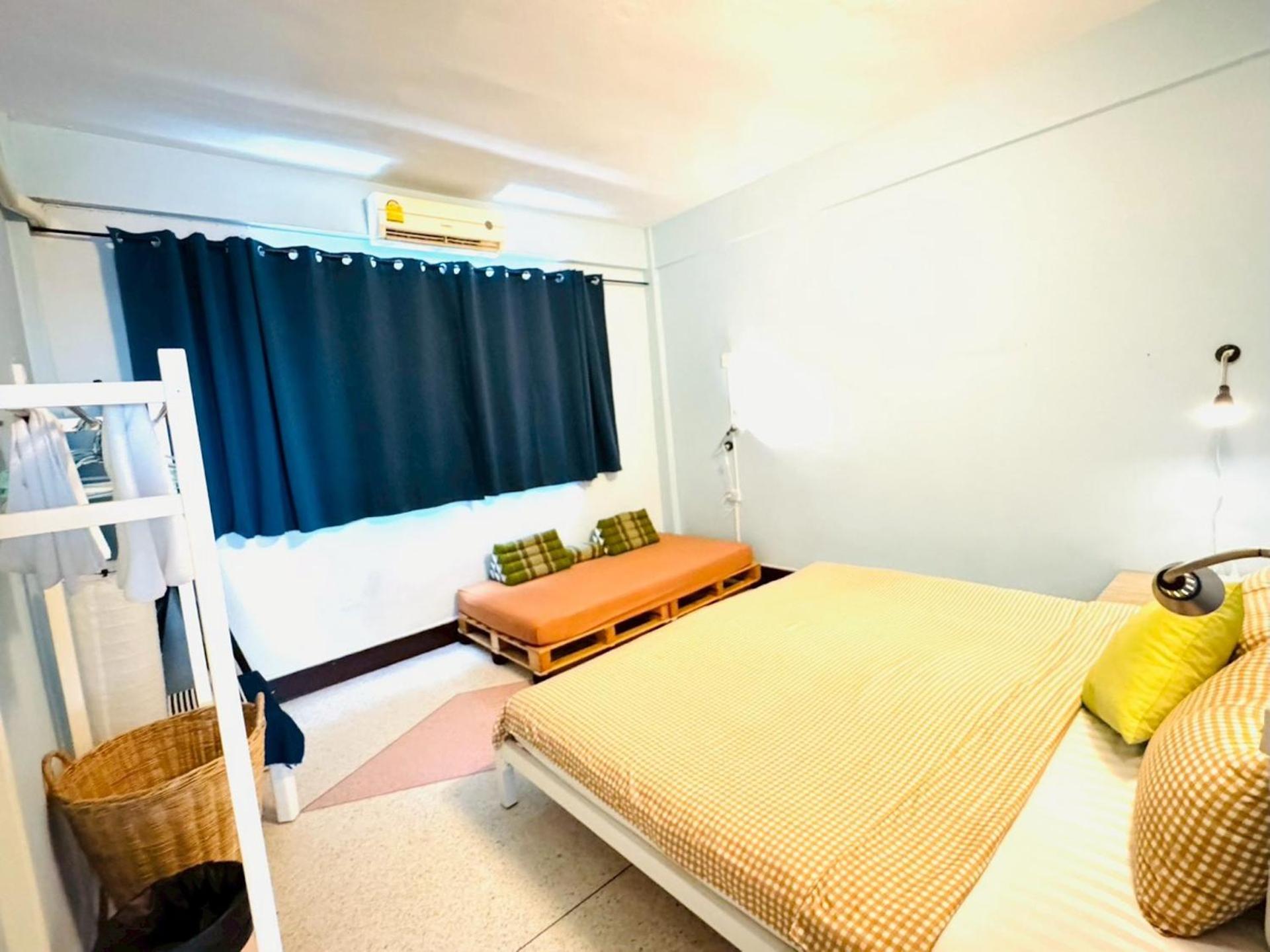 Baan Nampetch Hostel Bangkok Zewnętrze zdjęcie